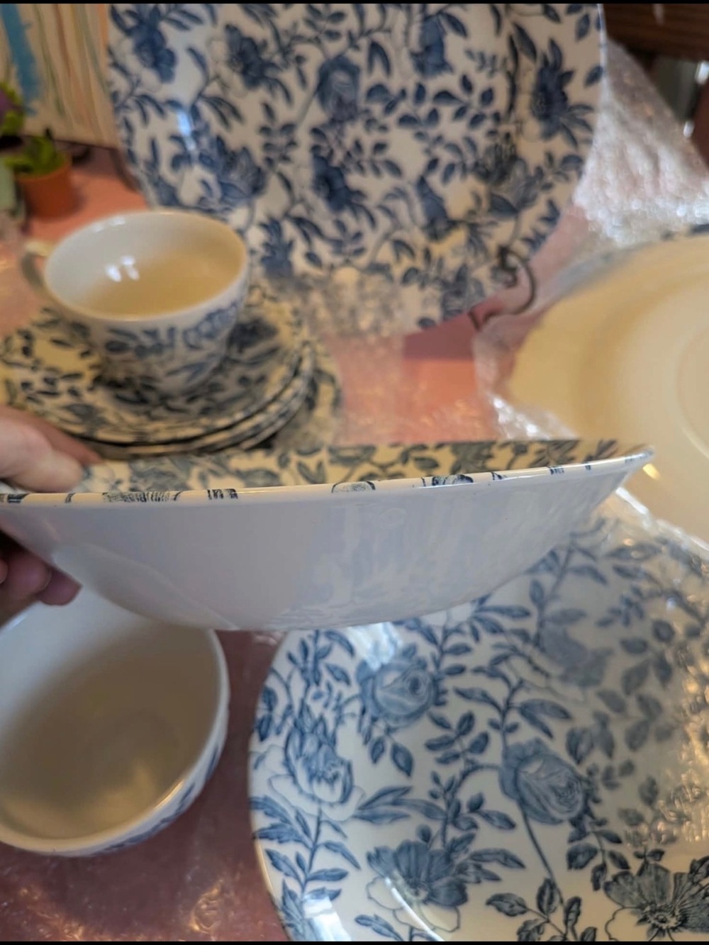 Church Dinnerware Set (20 pcs) - Picture 4 of 5